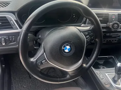 BMW 3 Series 2018, фото 5