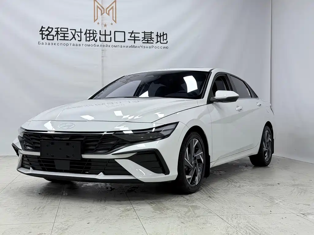Hyundai Elantra 2023