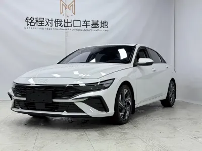 Hyundai Elantra 2023, фото 1