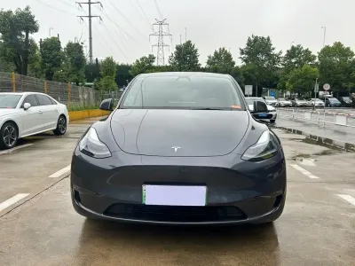 Tesla Model Y 2022, фото 2