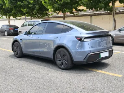 Tesla Model Y 2026, фото 3