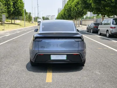 Tesla Model Y 2026, фото 5