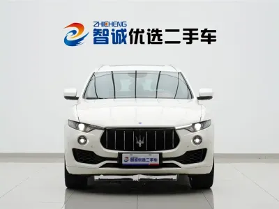Maserati Levante 2018, фото 2