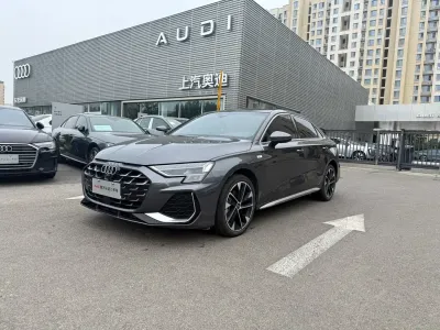 Audi A3 2024, фото 1
