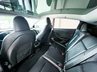 Tesla Model Y 2024, фото 5