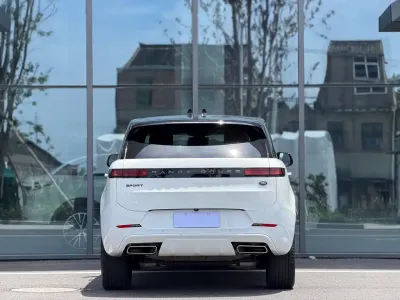 Land-Rover Range Rover Sport 2024, фото 4