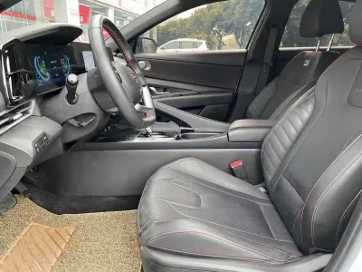 Hyundai Elantra 2022, фото 5