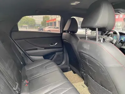 Hyundai Elantra 2022, фото 6