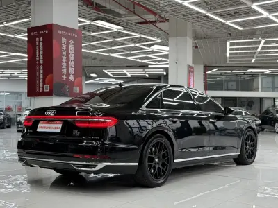 Audi A8 2020, фото 6
