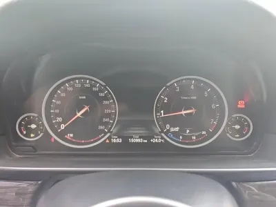 BMW 5 Series 2016, фото 4