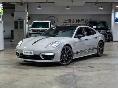 Porsche Panamera 2023, фото 1