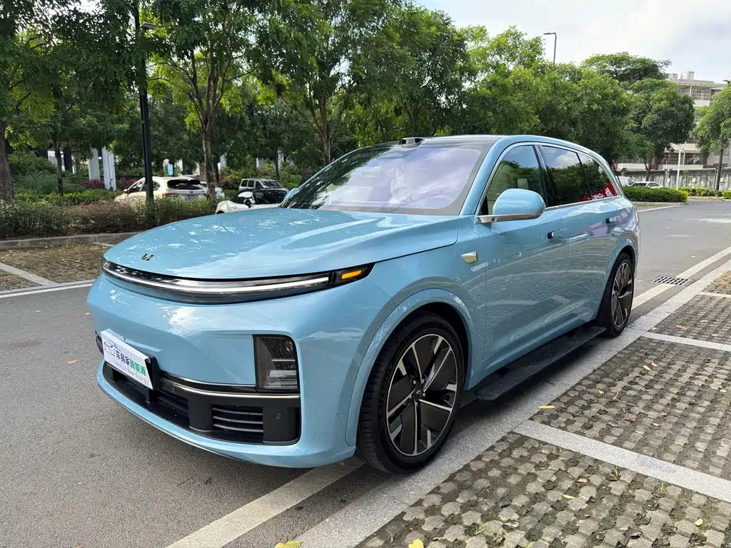 Li Auto Ideal L7 2025