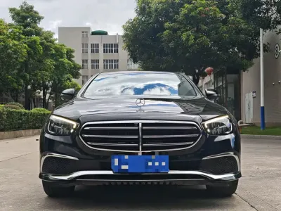 Mercedes-Benz E-Class 2023, фото 2
