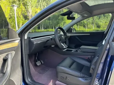 Tesla Model Y 2023, фото 4