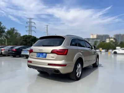 Audi Q7 2011, фото 4