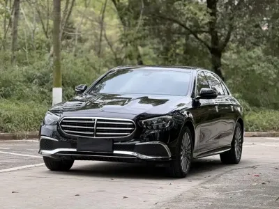Mercedes-Benz E-Class 2022, фото 4