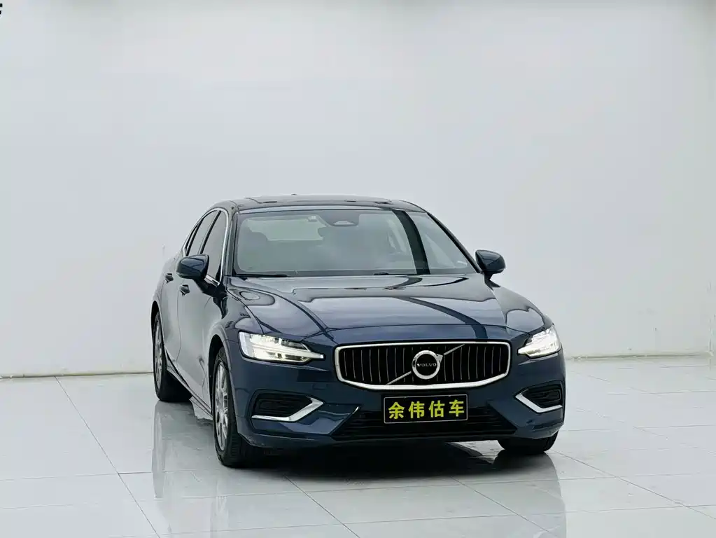 Volvo S60 2022