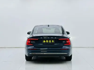 Volvo S60 2022, фото 6