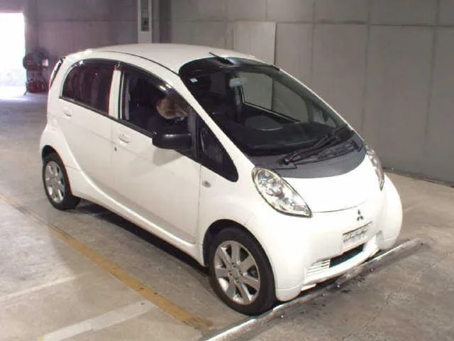 Mitsubishi I 2015